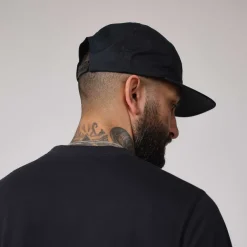 Shop Rapha Trail 6 - Panel Cap Black/Light Grey